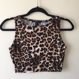 Forever 21 >> Leopard Crop Top